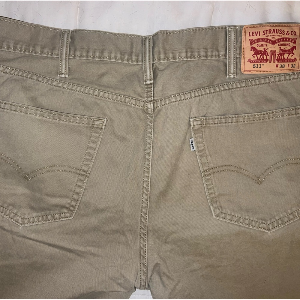 Men’s Levi Khaki